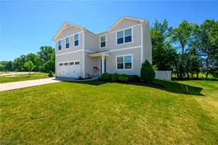 1422 Wood Fern Dr, Akron, OH 44312 - Photo 2