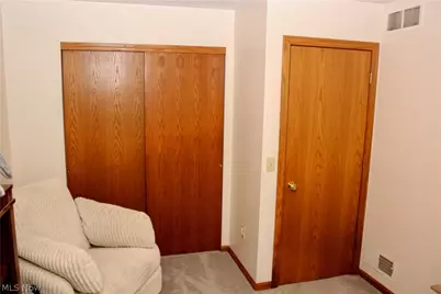 9555 S Salem Warren Road, Salem, OH 44460 - Photo 26