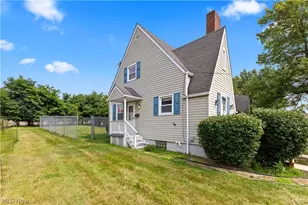 3821 Lindberg Way, Weirton, WV 26062 - Photo 4