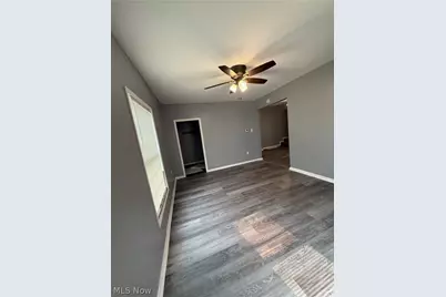 240 E Miller Avenue, Akron, OH 44301 - Photo 4
