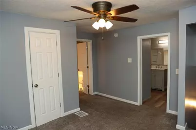 240 E Miller Avenue, Akron, OH 44301 - Photo 18