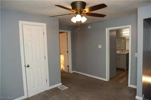240 E Miller Ave, Akron, OH 44301 - Photo 18