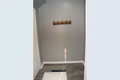 240 E Miller Avenue, Akron, OH 44301 - Photo 32