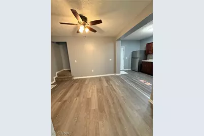 240 E Miller Avenue, Akron, OH 44301 - Photo 6
