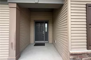 485 Gasser Cir SE, New Philadelphia, OH 44663 - Photo 2