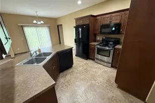 485 Gasser Cir SE, New Philadelphia, OH 44663 - Photo 10