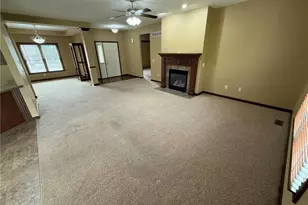 485 Gasser Cir SE, New Philadelphia, OH 44663 - Photo 4