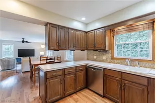 86 Blue Hill Ln, Fairlawn, OH 44333 - Photo 8