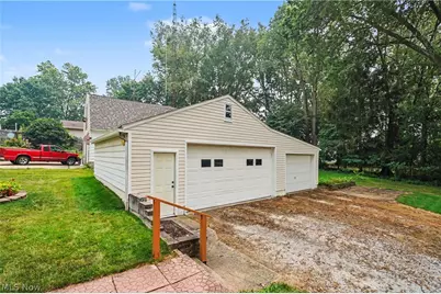 508 Loomis Avenue, Cuyahoga Falls, OH 44221 - Photo 2