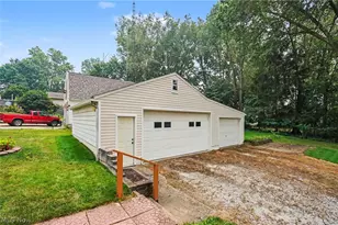 508 Loomis Ave, Cuyahoga Falls, OH 44221 - Photo 2