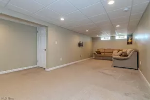 253 E 288th St, Willowick, OH 44095 - Photo 14