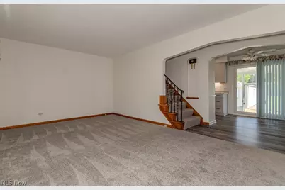 253 E 288th Street, Willowick, OH 44095 - Photo 8