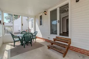 253 E 288th St, Willowick, OH 44095 - Photo 10