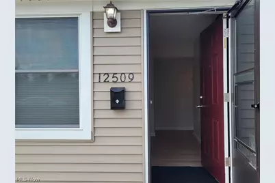 12509 Hirst Avenue, Loveland, OH 44135 - Photo 8