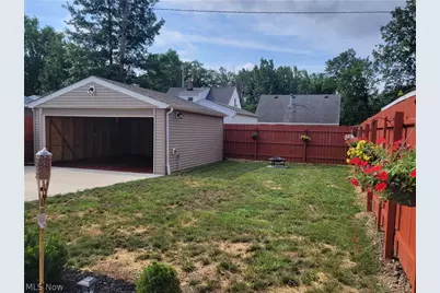 12509 Hirst Avenue, Loveland, OH 44135 - Photo 6