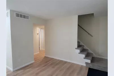 12509 Hirst Avenue, Loveland, OH 44135 - Photo 10