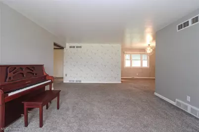 2985 Heatherbrae Drive, Youngstown, OH 44514 - Photo 4