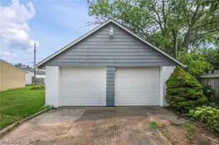 127 Lafayette St, Elyria, OH 44035 - Photo 34