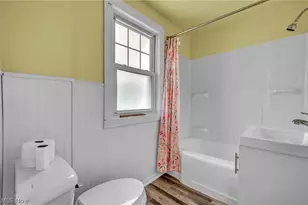 127 Lafayette St, Elyria, OH 44035 - Photo 26