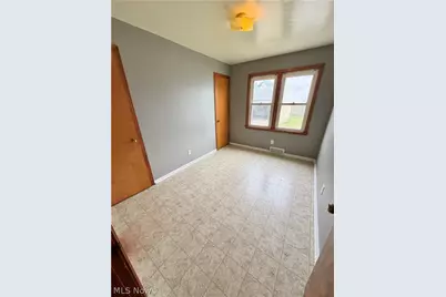 1408 E Boston Avenue, Youngstown, OH 44502 - Photo 12