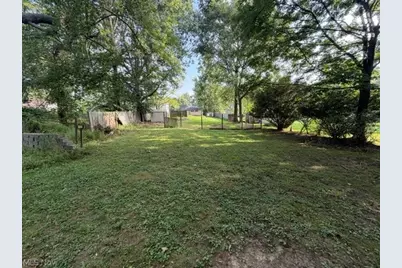 2250 Cooledge Avenue, Akron, OH 44305 - Photo 2