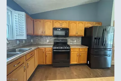 5788 W Breezeway Drive, North Ridgeville, OH 44039 - Photo 6