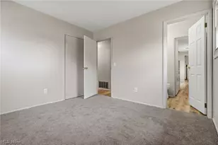 2446 Regentview St NE, Canton, OH 44705 - Photo 12
