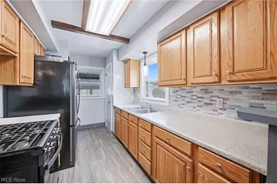 699 Saul Drive, Hubbard, OH 44425 - Photo 18