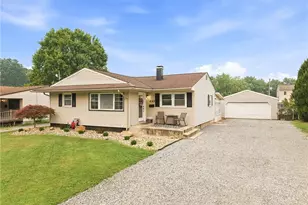 699 Saul Dr, Hubbard, OH 44425 - Photo 2