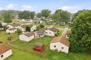 699 Saul Dr, Hubbard, OH 44425 - Photo 10