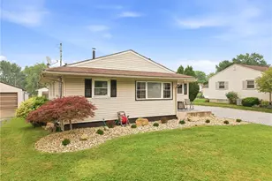 699 Saul Dr, Hubbard, OH 44425 - Photo 4