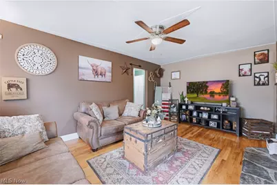 699 Saul Drive, Hubbard, OH 44425 - Photo 14
