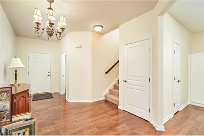 531 Arbor Lane, Akron, OH 44321 - Photo 2
