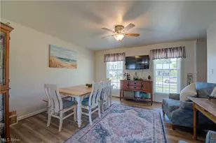 6008 Conneaut Light Dr, Vermilion, OH 44089 - Photo 6
