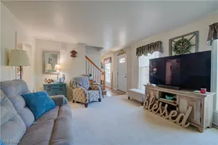 6008 Conneaut Light Dr, Vermilion, OH 44089 - Photo 2