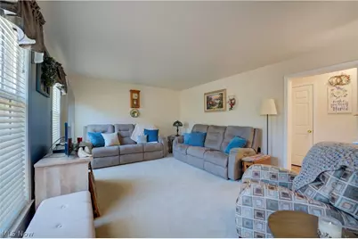 6008 Conneaut Light Drive, Vermilion, OH 44089 - Photo 4