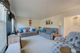 6008 Conneaut Light Dr, Vermilion, OH 44089 - Photo 4