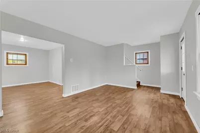 485 E Archwood Avenue, Akron, OH 44301 - Photo 8
