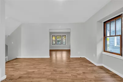 485 E Archwood Avenue, Akron, OH 44301 - Photo 6