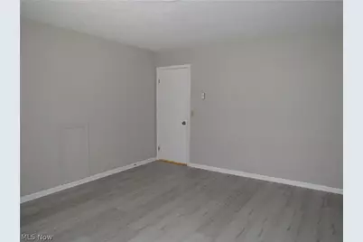 7155 Auburn Road, Concord Twp, OH 44077 - Photo 18