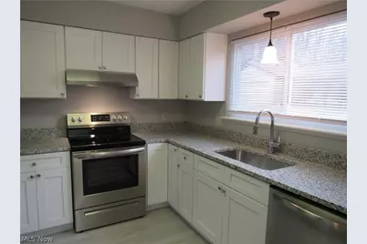 7155 Auburn Road, Concord Twp, OH 44077 - Photo 10