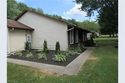 7155 Auburn Road, Concord Twp, OH 44077 - Photo 40