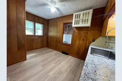 810 Highland Boulevard, Coshocton, OH 43812 - Photo 12