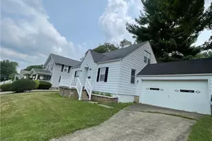810 Highland Blvd, Coshocton, OH 43812 - Photo 2