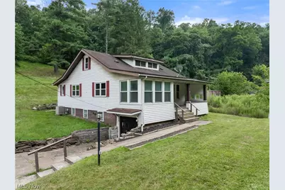 55138 Colerain Pike, Martins Ferry, OH 43935 - Photo 4