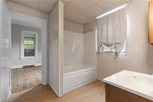 55138 Colerain Pike, Martins Ferry, OH 43935 - Photo 18