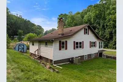 55138 Colerain Pike, Martins Ferry, OH 43935 - Photo 32