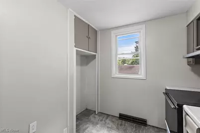55138 Colerain Pike, Martins Ferry, OH 43935 - Photo 14