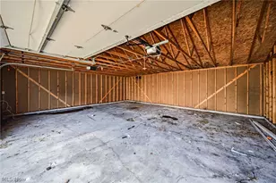 9512 Easton Ave, Loveland, OH 44104 - Photo 4