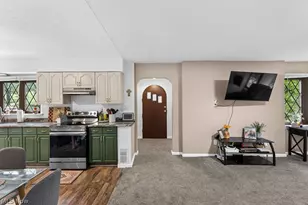 2442 Newton St, Akron, OH 44305 - Photo 10
